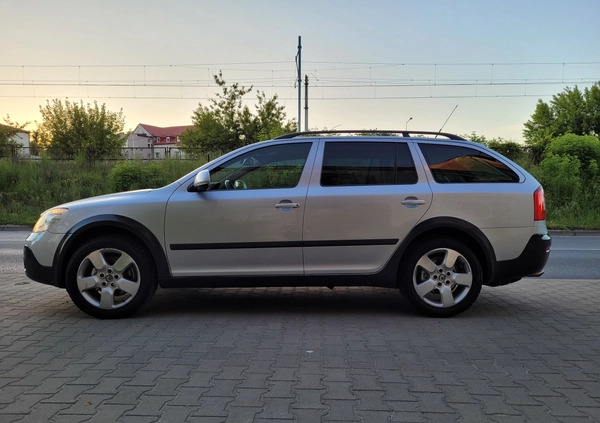 Skoda Octavia cena 30900 przebieg: 226000, rok produkcji 2010 z Pionki małe 781